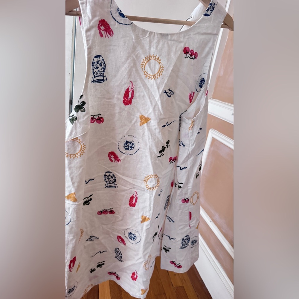 Abercrombie & Fitch White Dress with Multicolor Print never worn